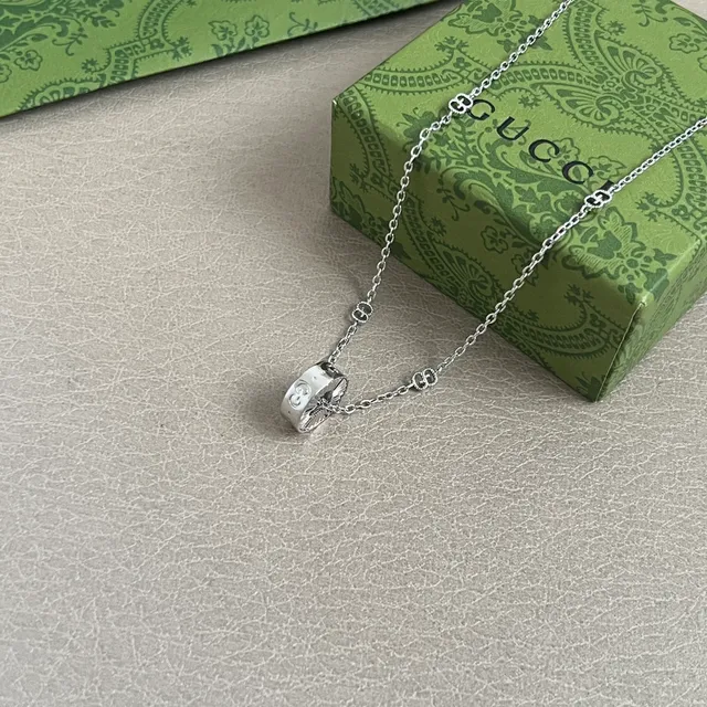 Gucci GG Marmont Sunburst Disc Heart Pendant Necklace 3
