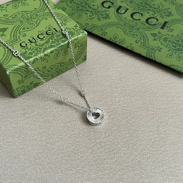Gucci GG Marmont Sunburst Disc Heart Pendant Necklace 6