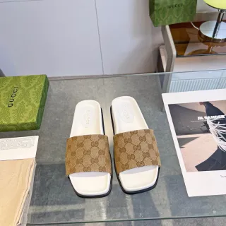 Gucci GG Monogram कैनवास स्लाइड स्लिपर्स