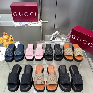 Gucci GG Monogram प्लेटफॉर्म सैंडल