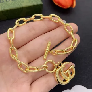 Gucci Gold Oval-Link Chain Toggle Clasp Bracelet