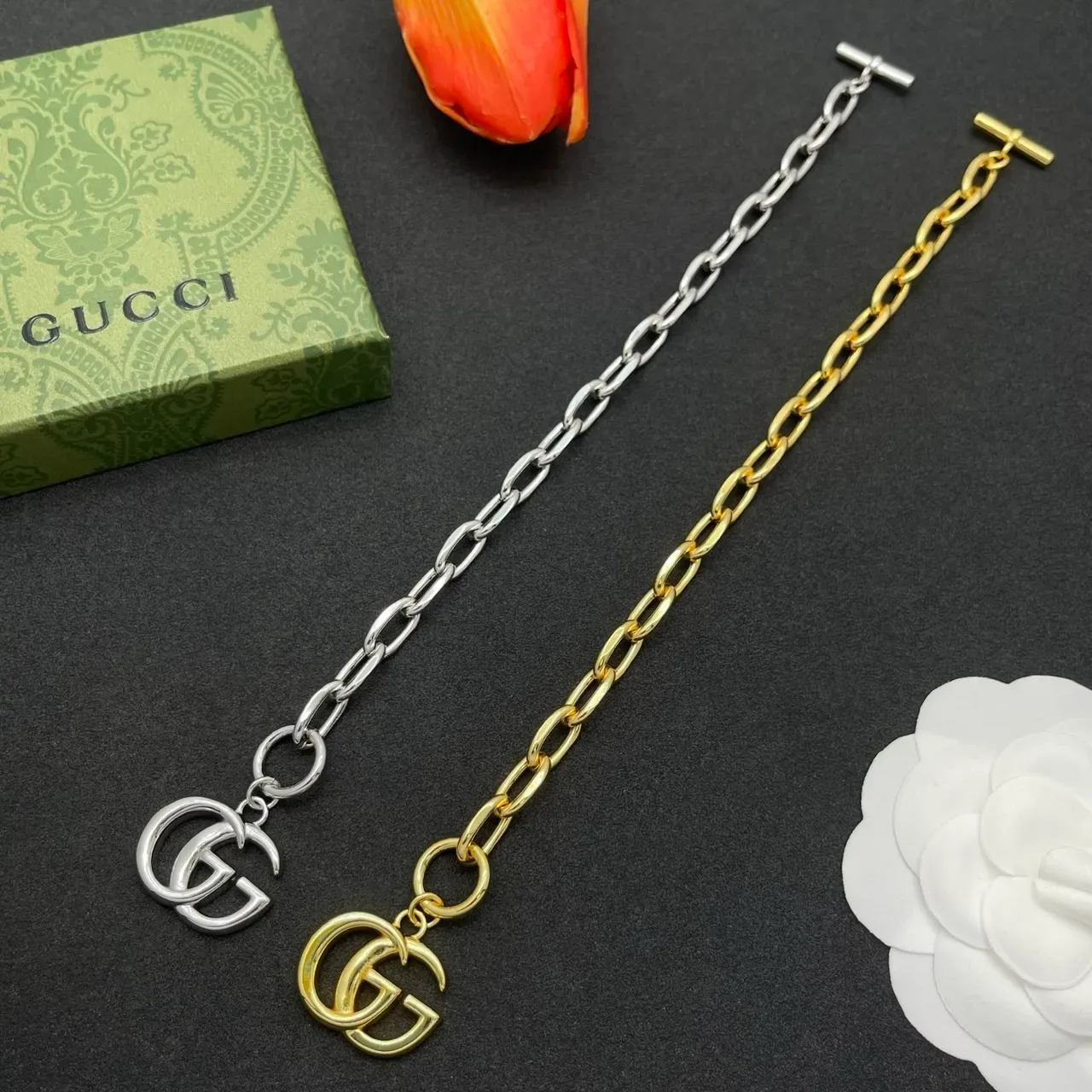 Gucci Gold Oval-Link Chain Toggle Clasp Bracelet 2
