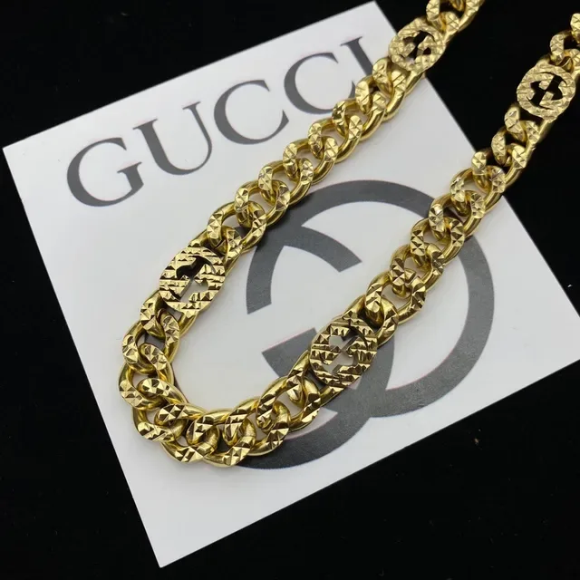 Gucci Gold-Tone Interlocking G Curb Chain Necklace 2