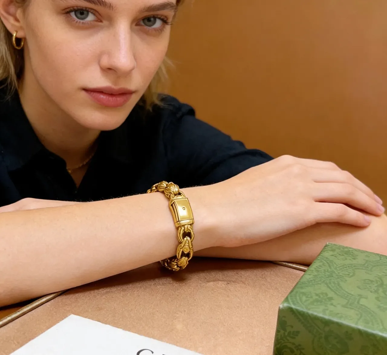Gucci Gold-Tone Sculpted Link Bracelet 2