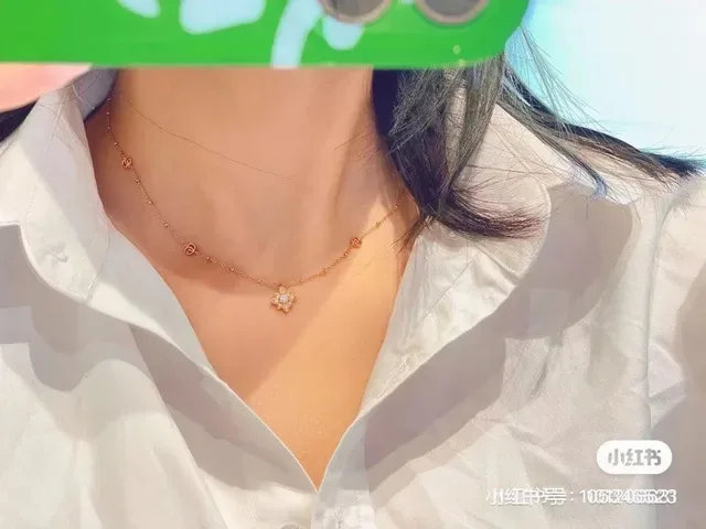 Gucci Gold Transparent Rose Chain Interlocking G Charms Necklace 8