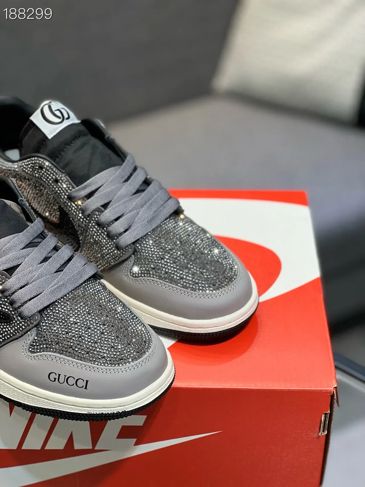 Gucci Gray Black Crystal-Embellished Low-Top Lifestyle Sneakers 3