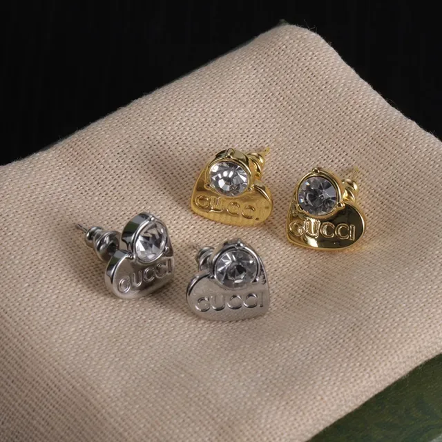 Gucci Heart-Shaped Crystal Stud Earrings 4