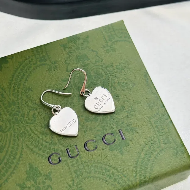 Gucci Heart-Shaped Drop Silver Beige Earrings 6