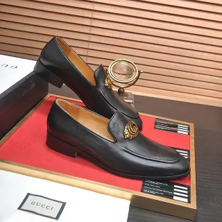 Gucci Horsebit 1955 黑色皮革金色马衔扣乐福鞋