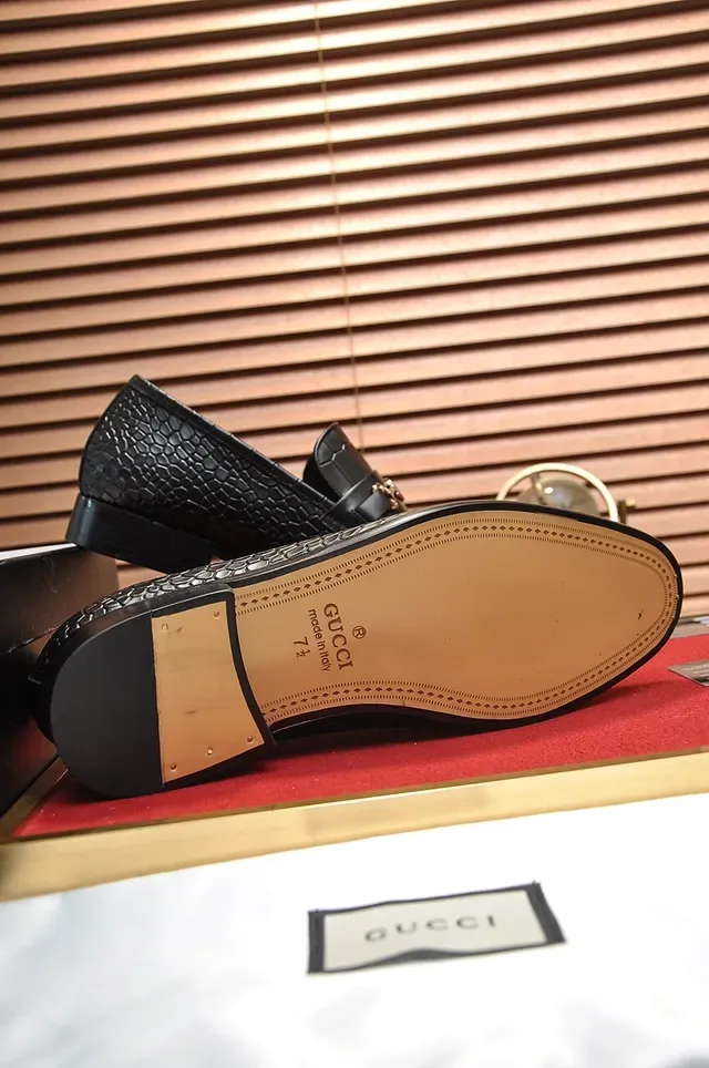 Gucci Horsebit 1955 Crocodile-Embossed Black Loafers 3