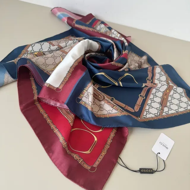 Gucci Horsebit 1955 Marinho Bordô Quadrado GG Monograma Lenço de Seda 2