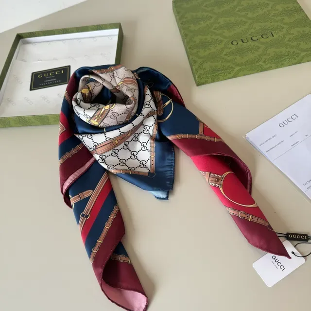 Gucci Horsebit 1955 Marinho Bordô Quadrado GG Monograma Lenço de Seda 3