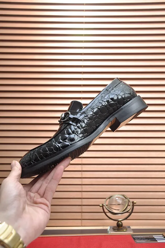 Gucci Horsebit 1955 Patent Croc-Embossed Black Loafers 4