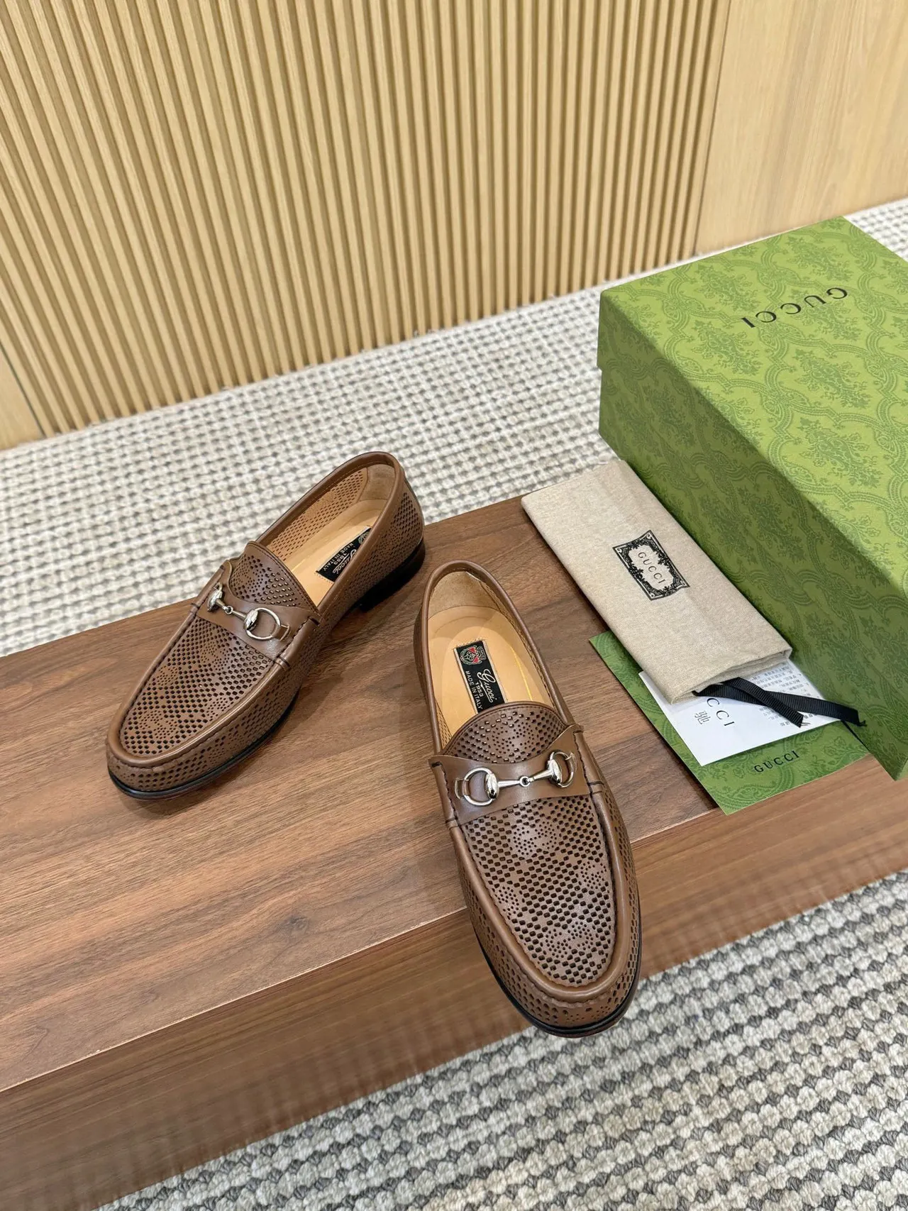 Gucci Horsebit 1955 Loafers cuir marron perforés 3