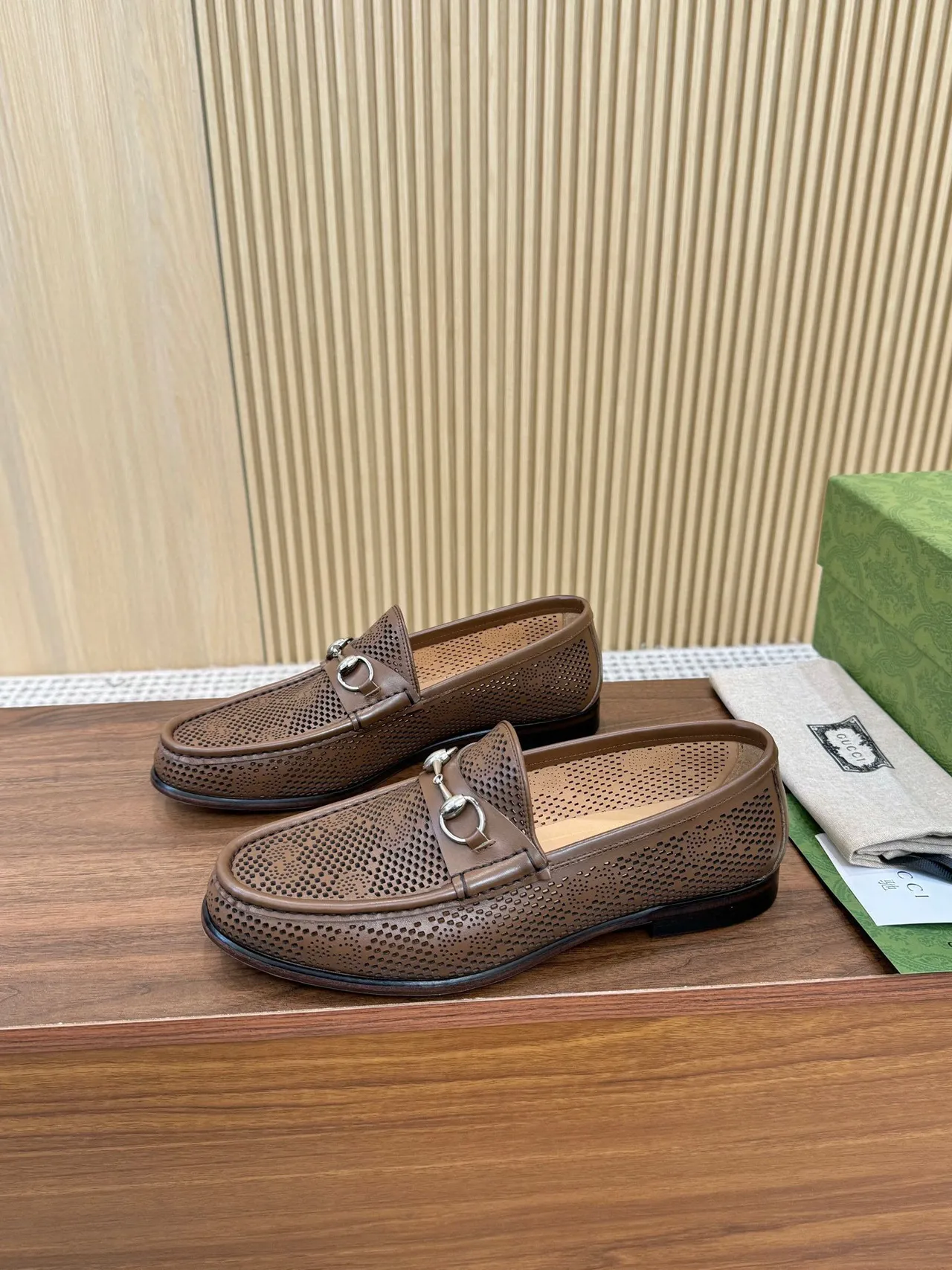 Gucci Horsebit 1955 Loafers cuir marron perforés 4