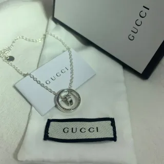 Gucci Interlocking G 圆形吊坠 银色项链