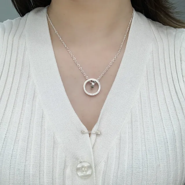 Gucci Interlocking G Circular Pendant Silver Necklace 2