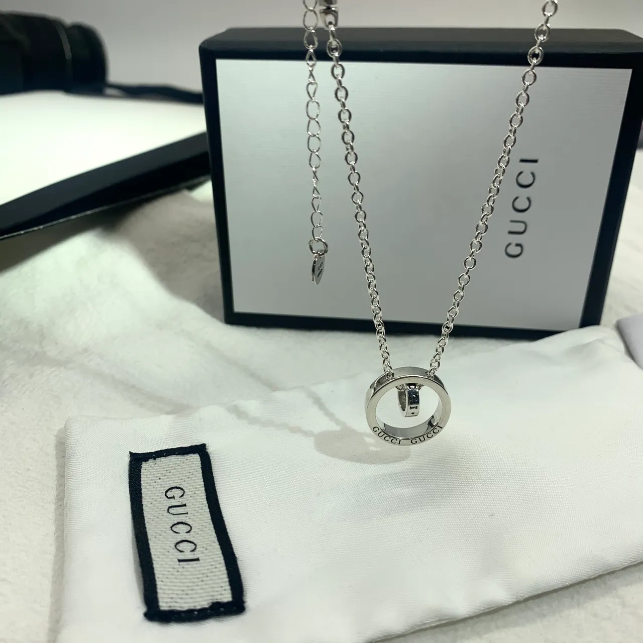Gucci Interlocking G Circular Pendant Silver Necklace 4