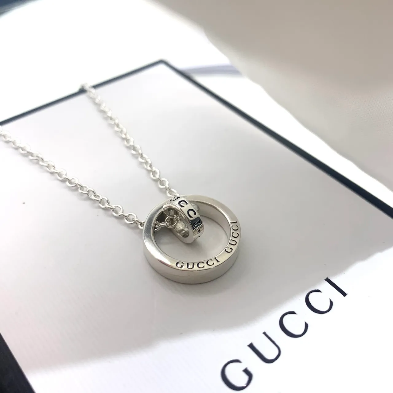Gucci Interlocking G Circular Pendant Silver Necklace 8
