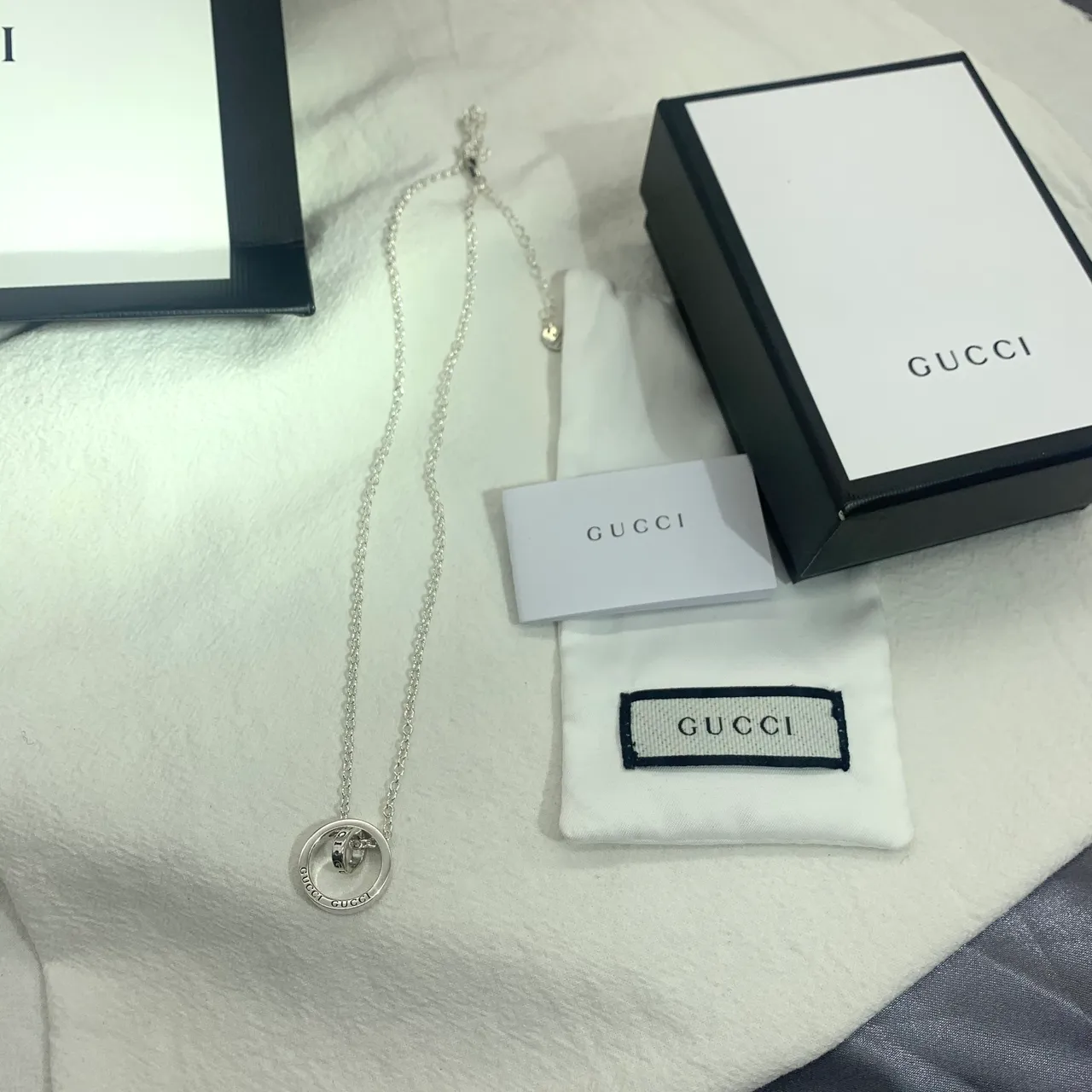 Gucci Interlocking G Circular Pendant Silver Necklace 9