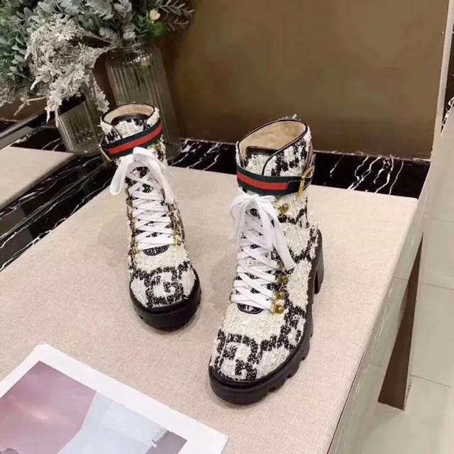 Gucci Le Cagole حذاء الكاحل حزام ويب تويد 9