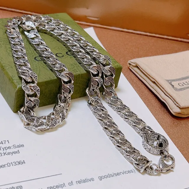 Gucci Ornate Curb-Link Interlocking G Logo Necklace 9