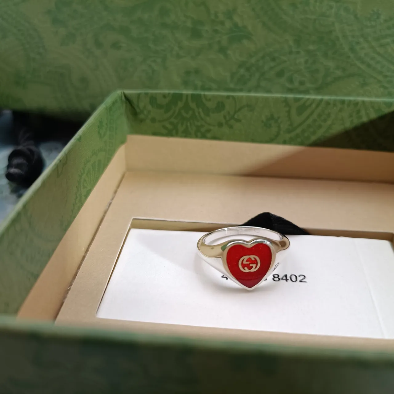Gucci Red Silver Heart-Shaped Pendant Enamel Necklace 5