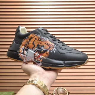 Gucci Rhyton Tiger Print أحذية رياضية أسلوب حياة سوداء