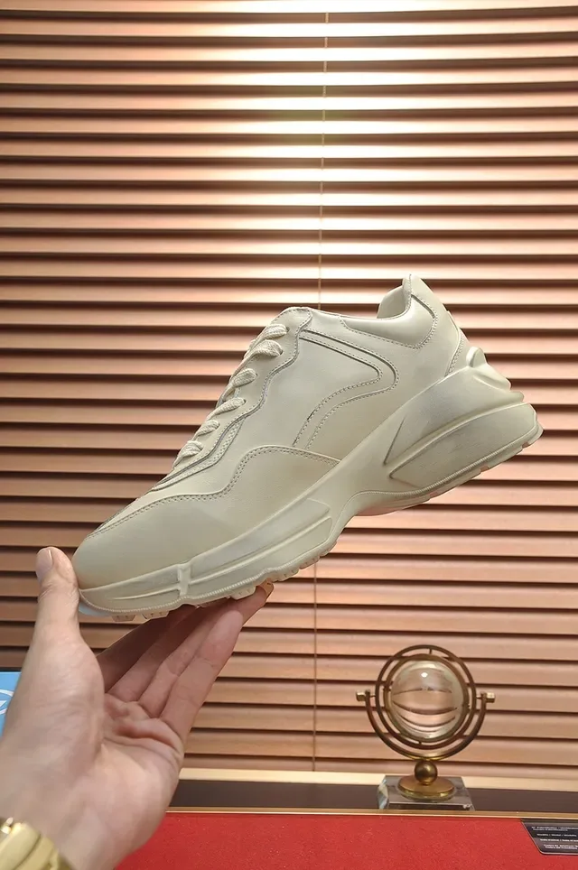 Gucci Screener بيج سينيكرز كيونكي جلد علوي سول أسود 3