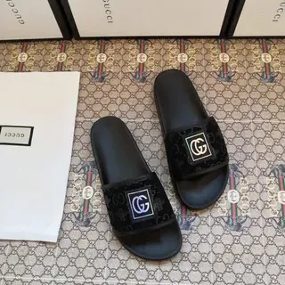 Gucci Screener काली वेलवेट स्ट्रैप इंटरलॉकिंग जी लोगो स्लिपर्स