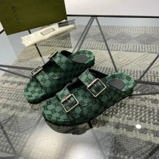 Gucci Screener हरा GG Monogram डबल बकल चप्पल