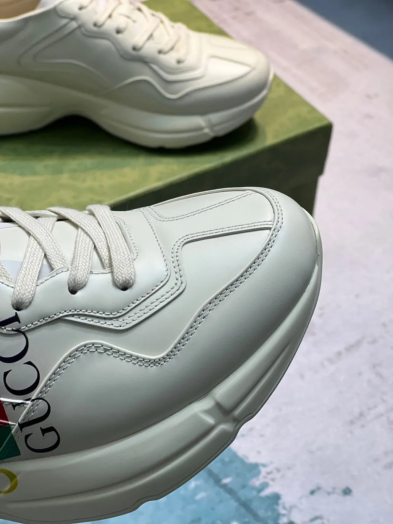 Gucci Screener Sneakers Lifestyle Off-White Multicolore Graphique 3