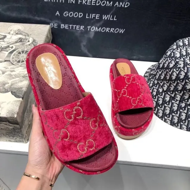 Gucci Screener Red Velvet Interlocking G Monogram Slippers 8