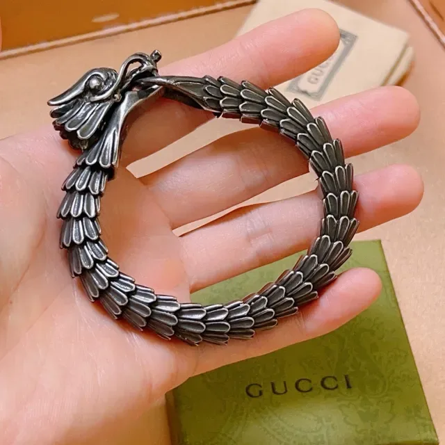 Gucci Silver Articulated Scale-Link Sculpted Dragon Head Clasp Bracelet 9