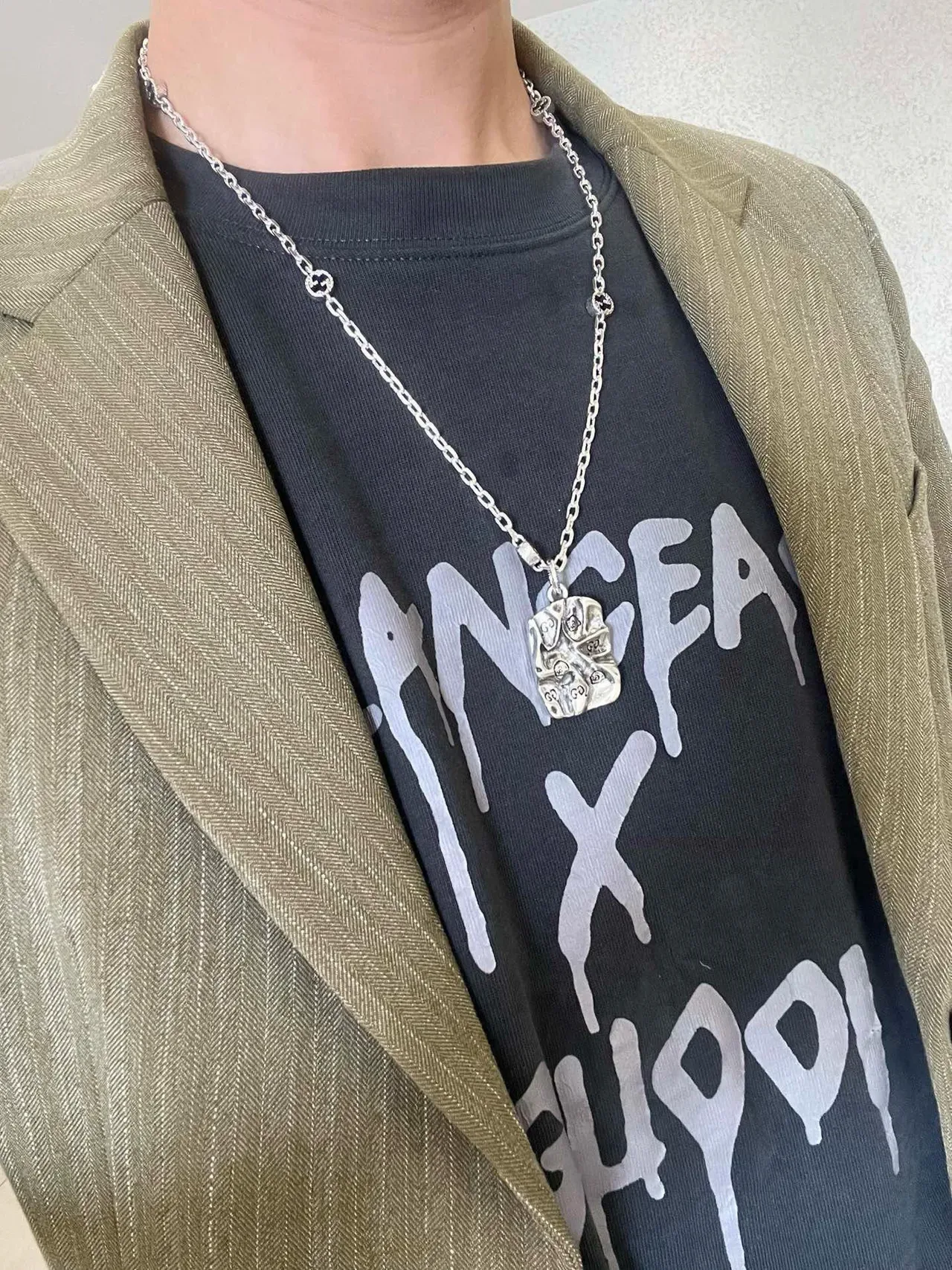 Gucci Silver Black Chain Sculpted Pendant Necklace 2