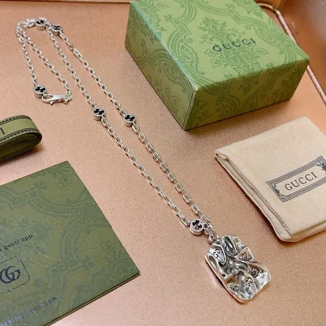 Gucci Silver Black Chain Sculpted Pendant Necklace 9
