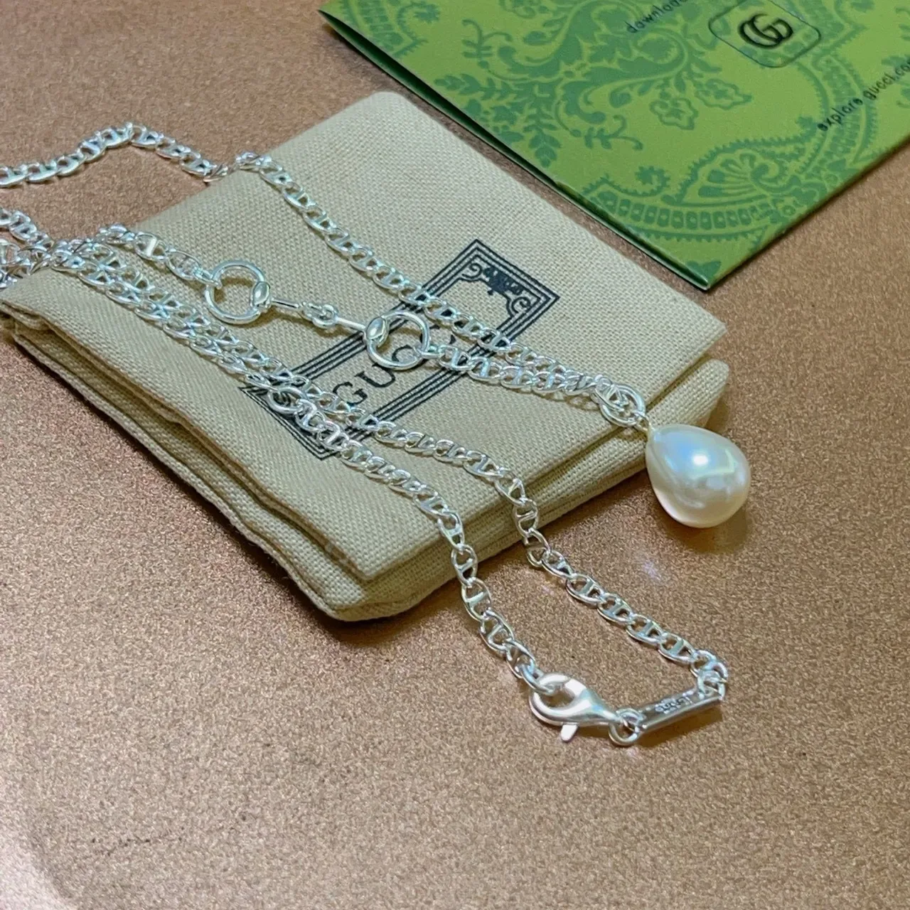 Gucci Silver Chain Single Pearl Pendant Necklace 6