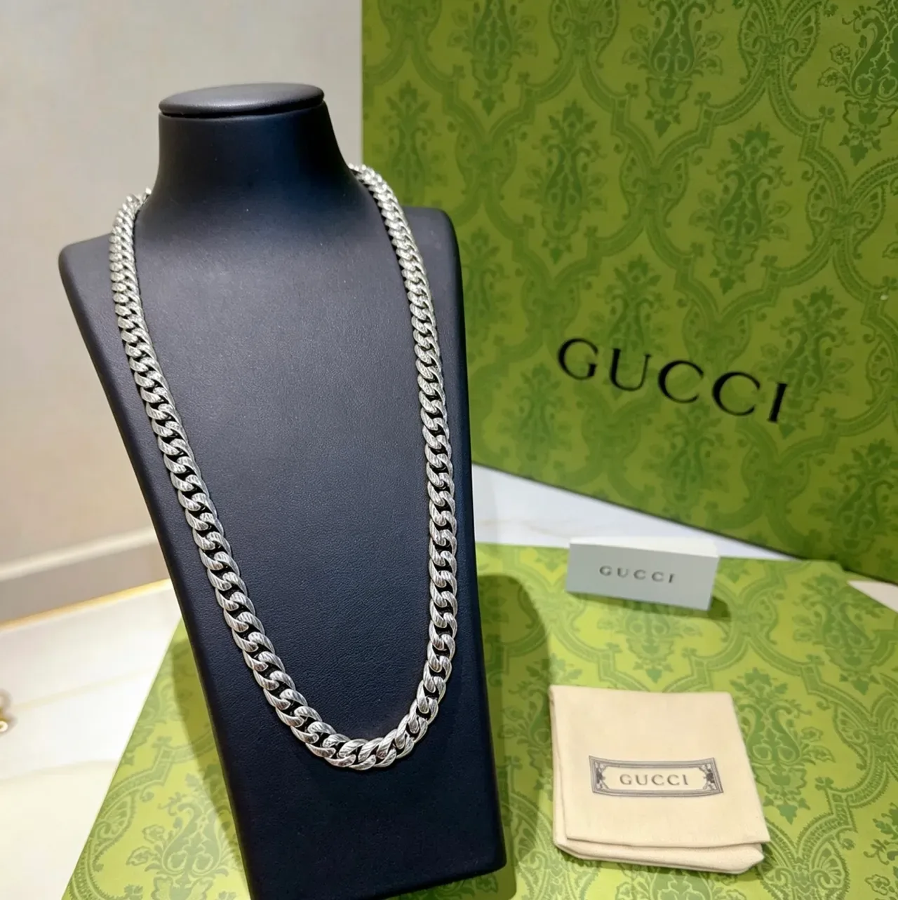 Gucci Silver Green Twisted Curb-Link Chain Double-G-Inspired Toggle Necklace 7