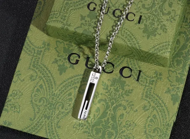 Gucci Silver-Toned Double Chain Bar Pendant Necklace 3