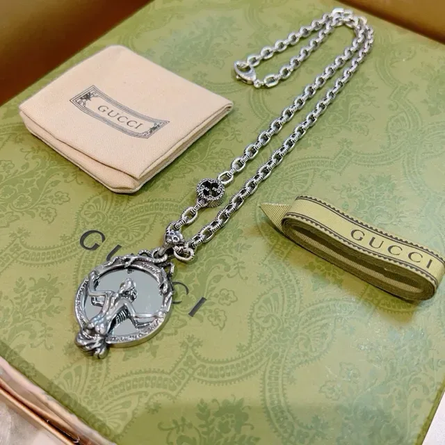 Gucci Silver-Toned Mythological Medallion Skull Chain Necklace 9