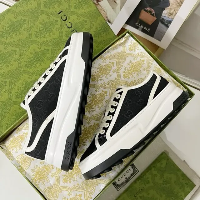 Gucci Tennis 1977 Black and White Lifestyle Sneakers 4
