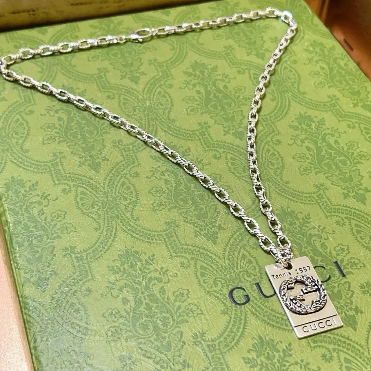 Gucci Tennis 1977 Silver-Tone Twisted-Link Tag Necklace 1