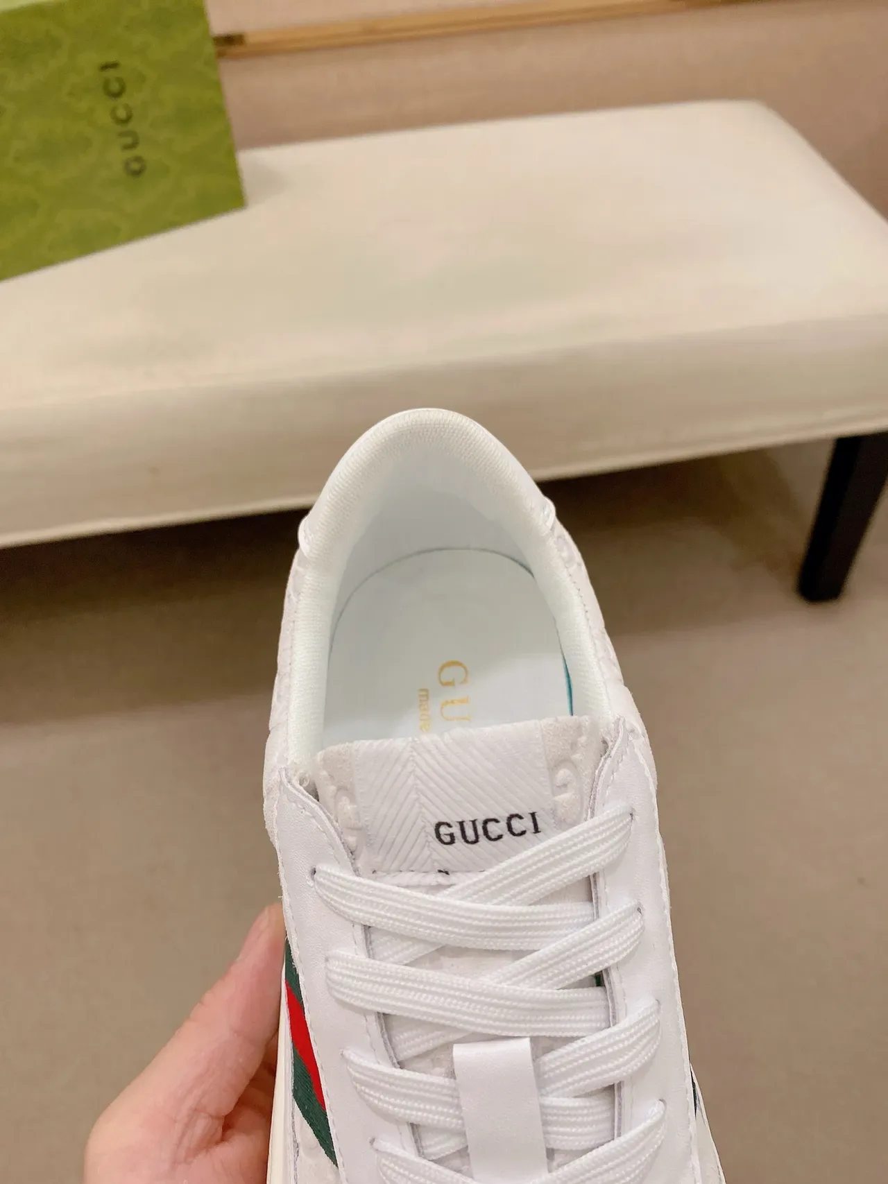 Gucci Tennis 1977 Sneakers Lifestyle Blanc Vert Rouge Web 3