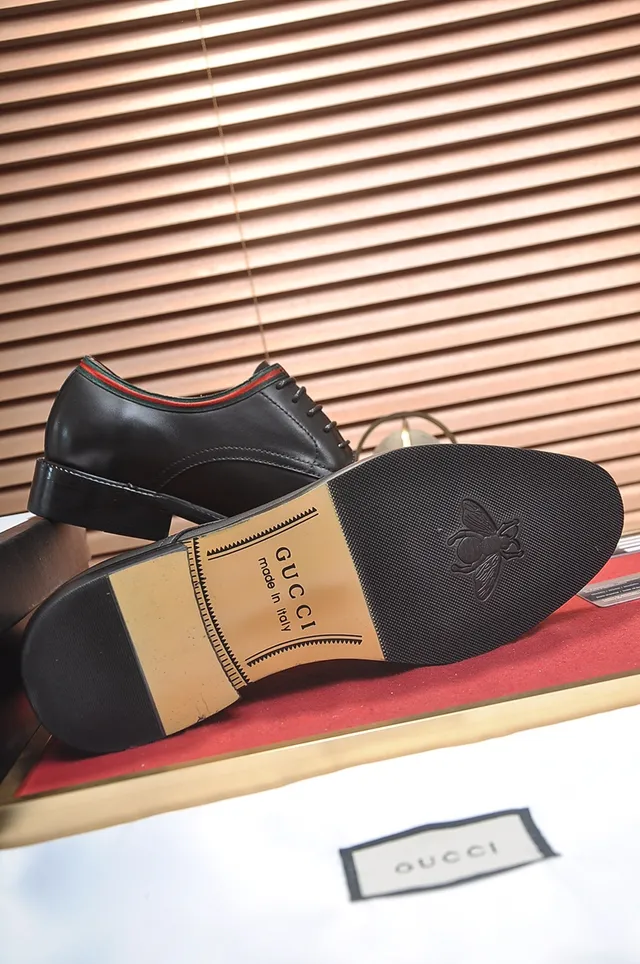 Gucci Web-Trimmed Oxford Noir Rouge cap-toe col Oxford chaussures 3