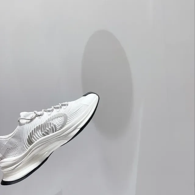 Gucci White Black Mesh-Knit Upper Sculpted Layered Midsole Lifestyle Sneakers 2