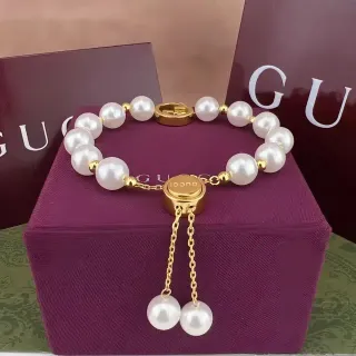 Gucci White Gold Pearl Strand Hardware Bracelet