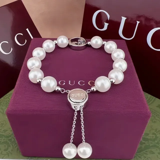 Gucci White Gold Pearl Strand Hardware Bracelet 4