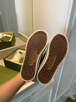 Gucci White Green Embossed GG Monogram Web Stripe Detail Lifestyle Sneakers 3