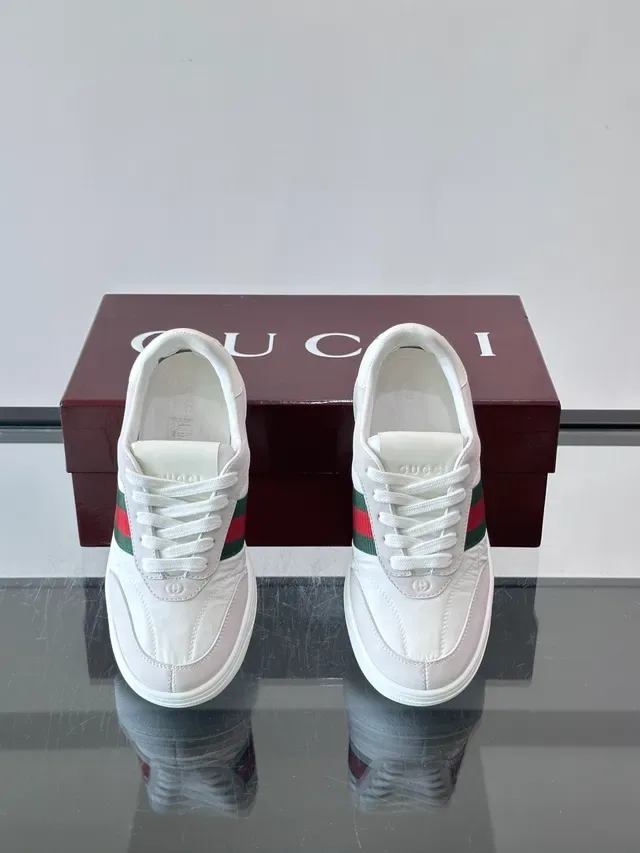 Gucci White Green Low-Top Web Stripe Detail Lifestyle Sneakers 4