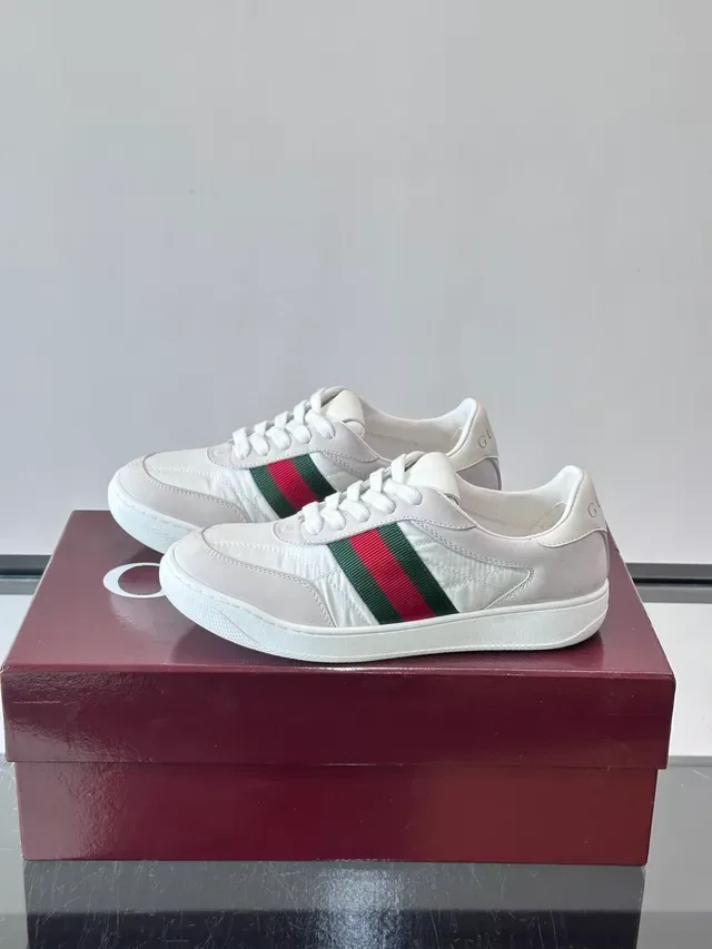 Gucci White Green Low-Top Web Stripe Detail Lifestyle Sneakers 5